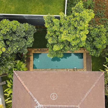 Oyama City View Villa 4 Bedrooms With A Private Swimming Pool Bandung Exterior photo