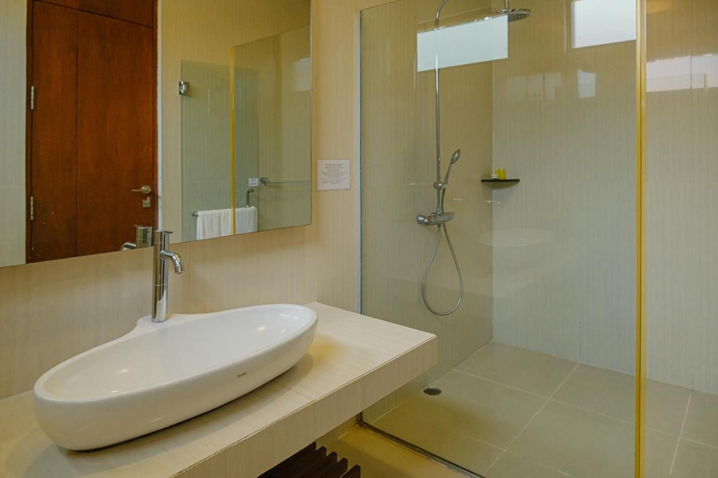 Oyama City View Villa 4 Bedrooms With A Private Swimming Pool Bandung Exterior photo