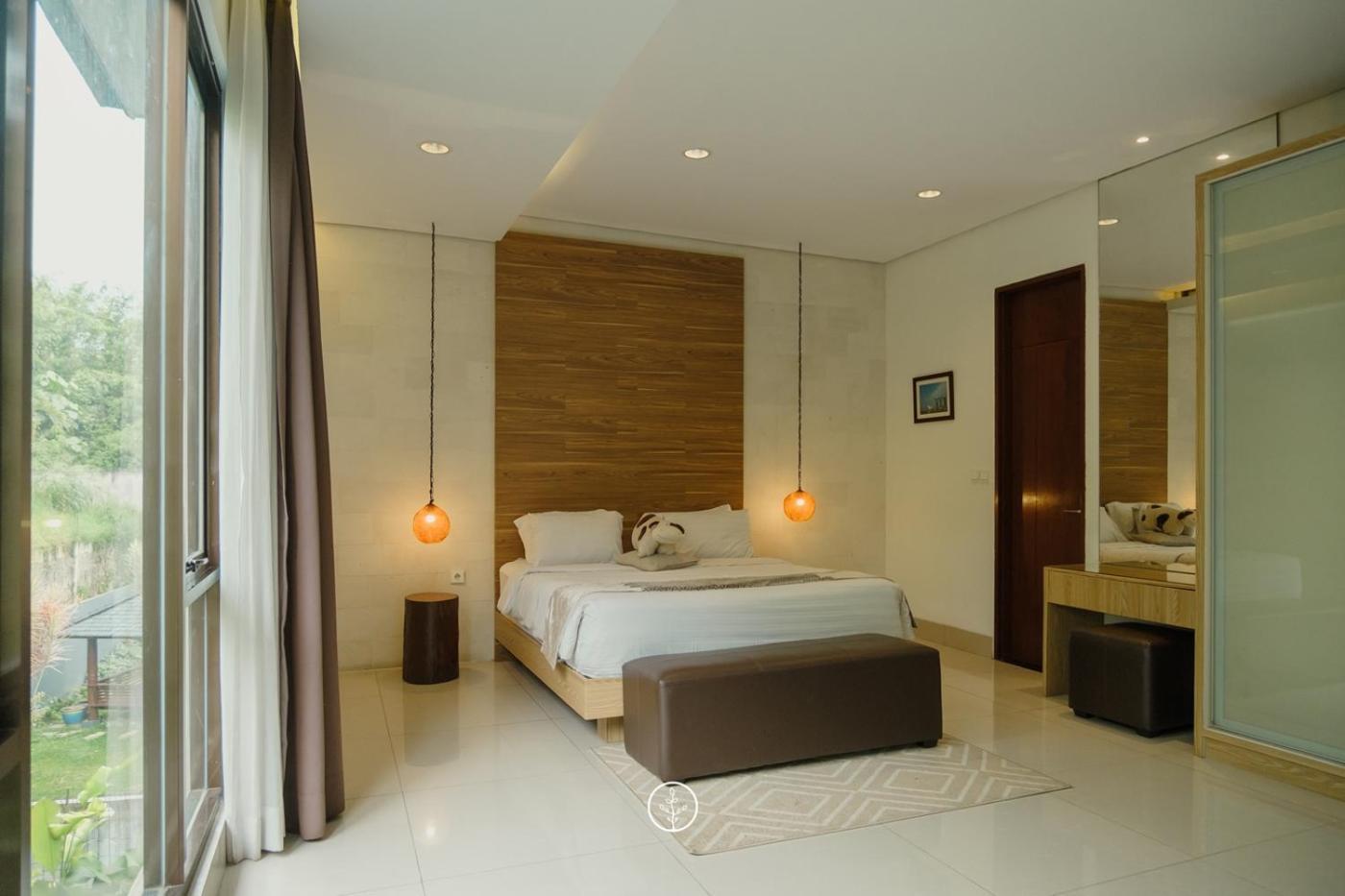 Oyama City View Villa 4 Bedrooms With A Private Swimming Pool Bandung Exterior photo