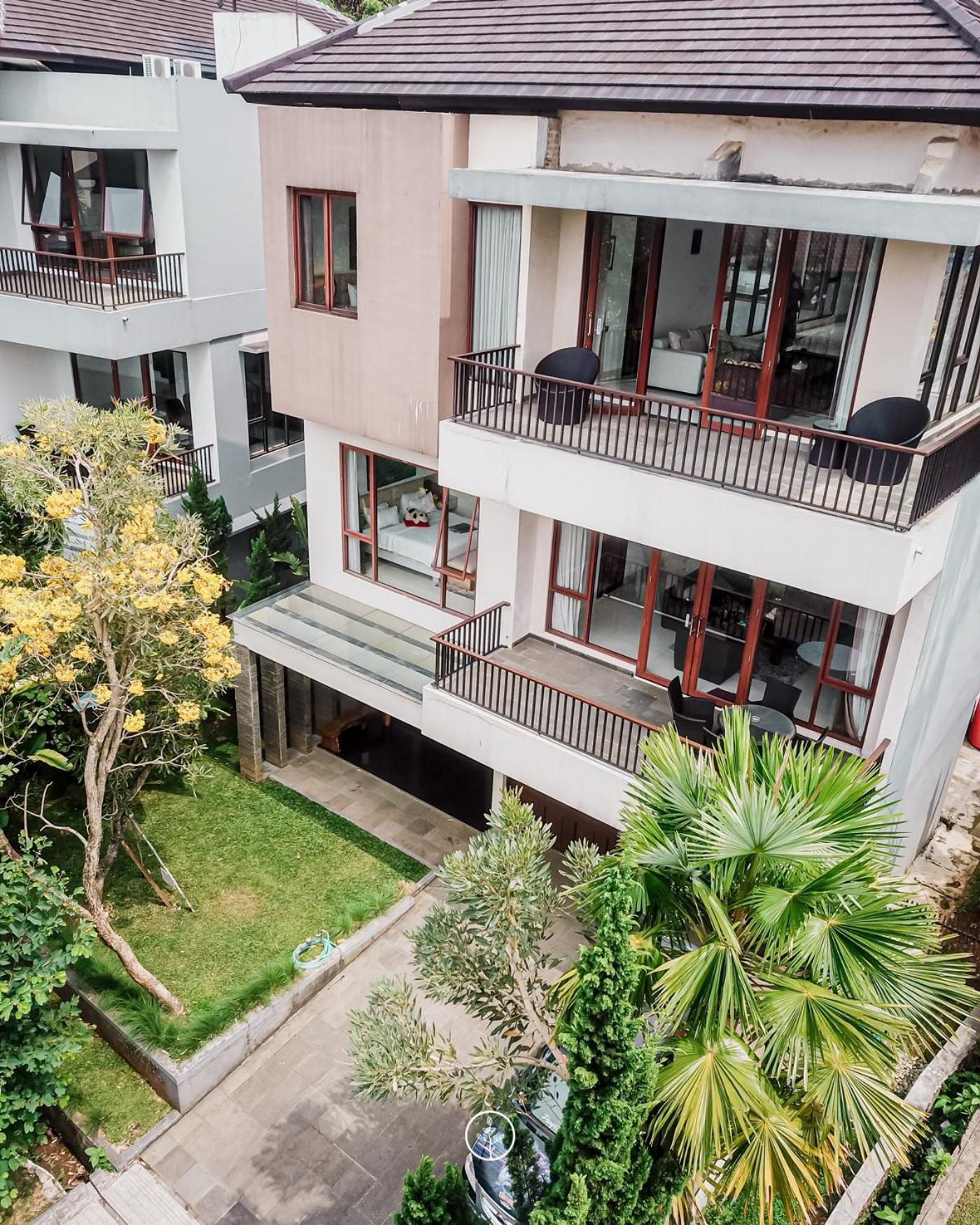 Oyama City View Villa 4 Bedrooms With A Private Swimming Pool Bandung Exterior photo